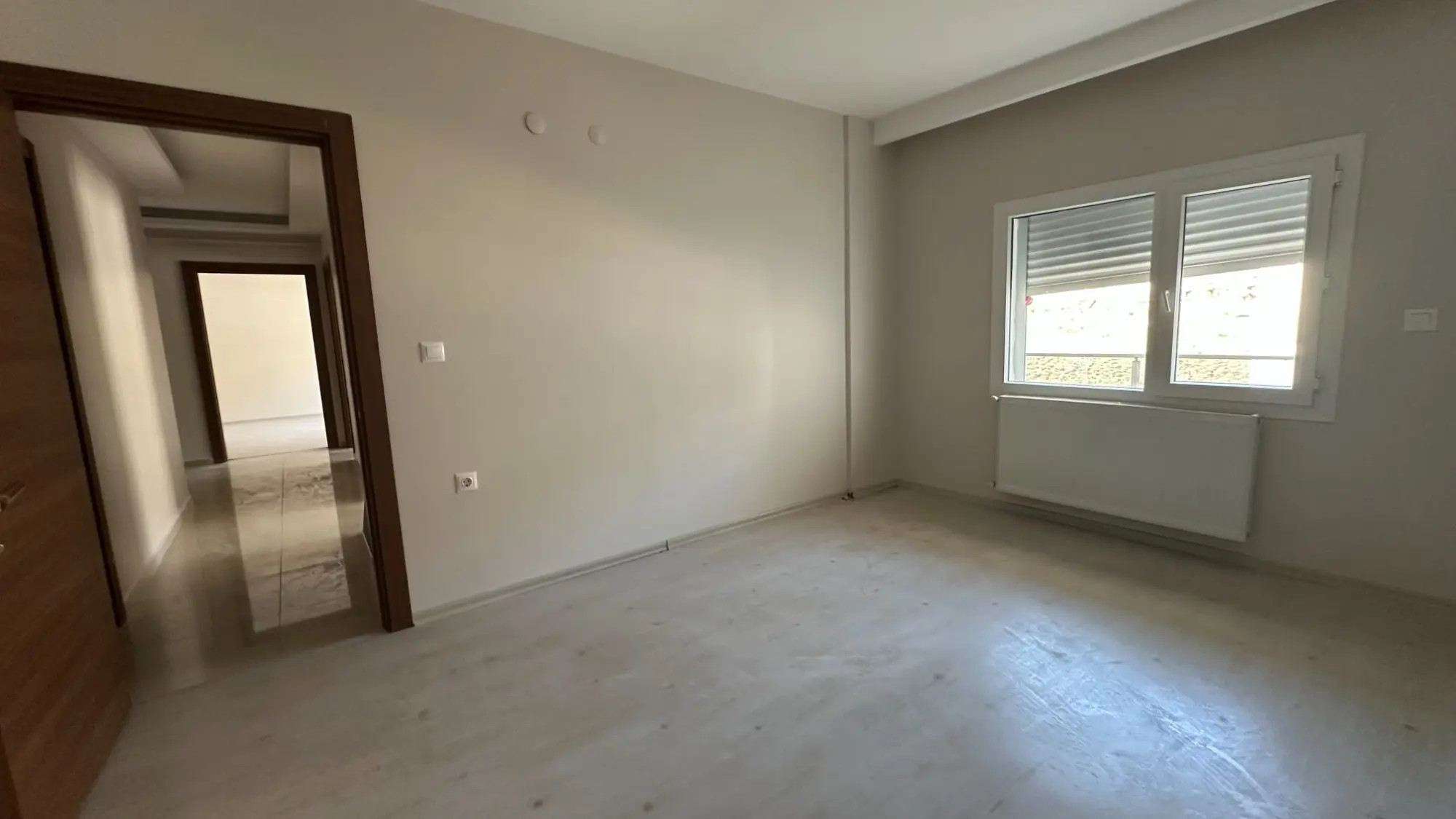 ULUKENT İSTIKLAL MAH. SITE İÇINDE EBEVEYN BANYOLU 2+1 KIRALIK DAIRE