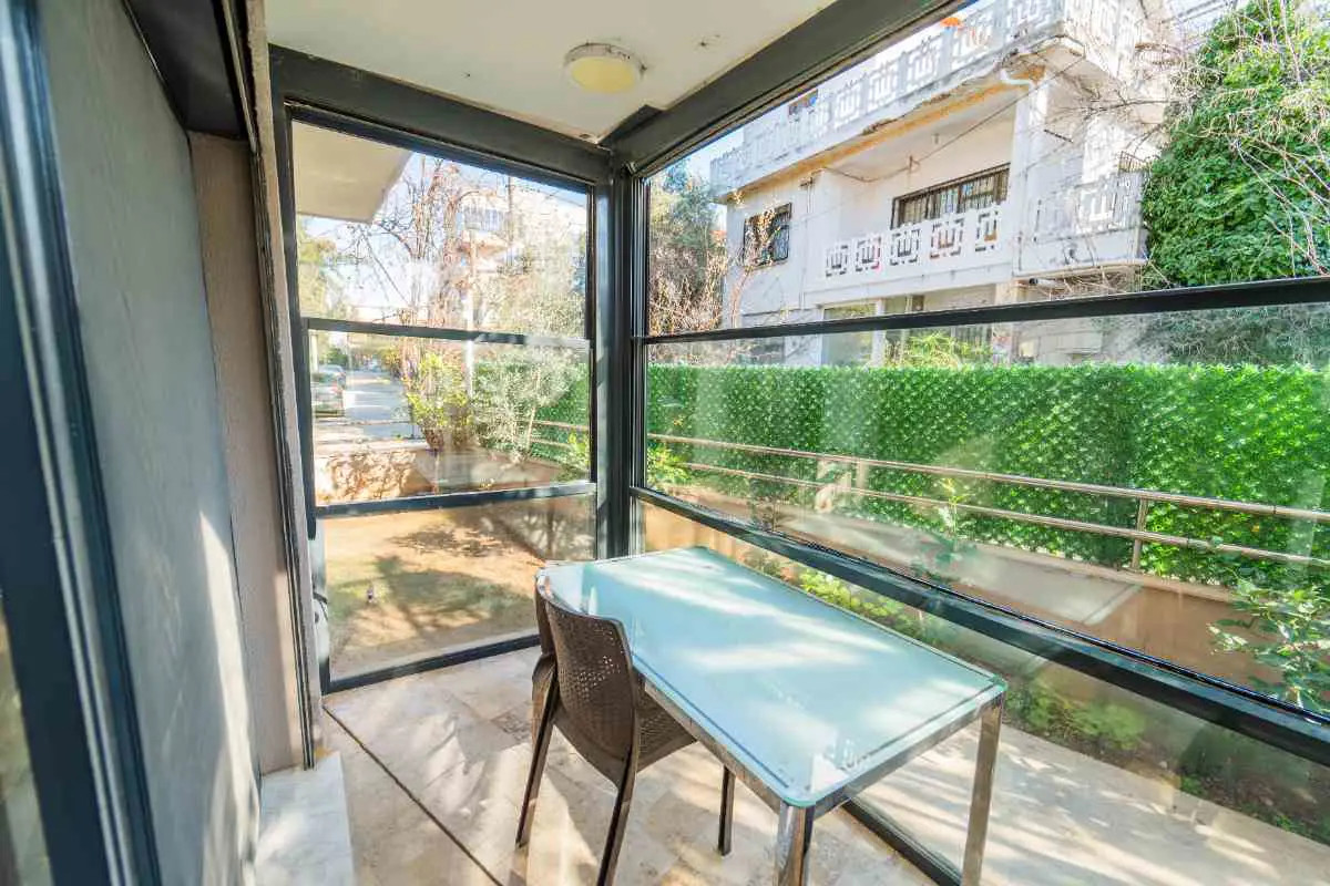 GÜZELBAHÇE YALI'DA 8 YAŞINDA MÜSTAKIL BIR VILLA