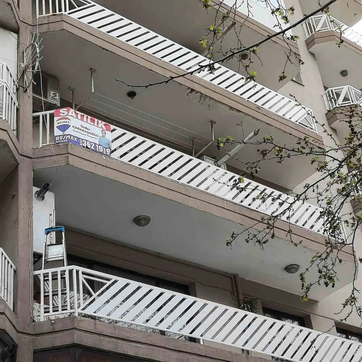 OSMANGAZI MAHALLESINDE SICAK UYGUN FIYATLI BIR YAŞAM ALANI