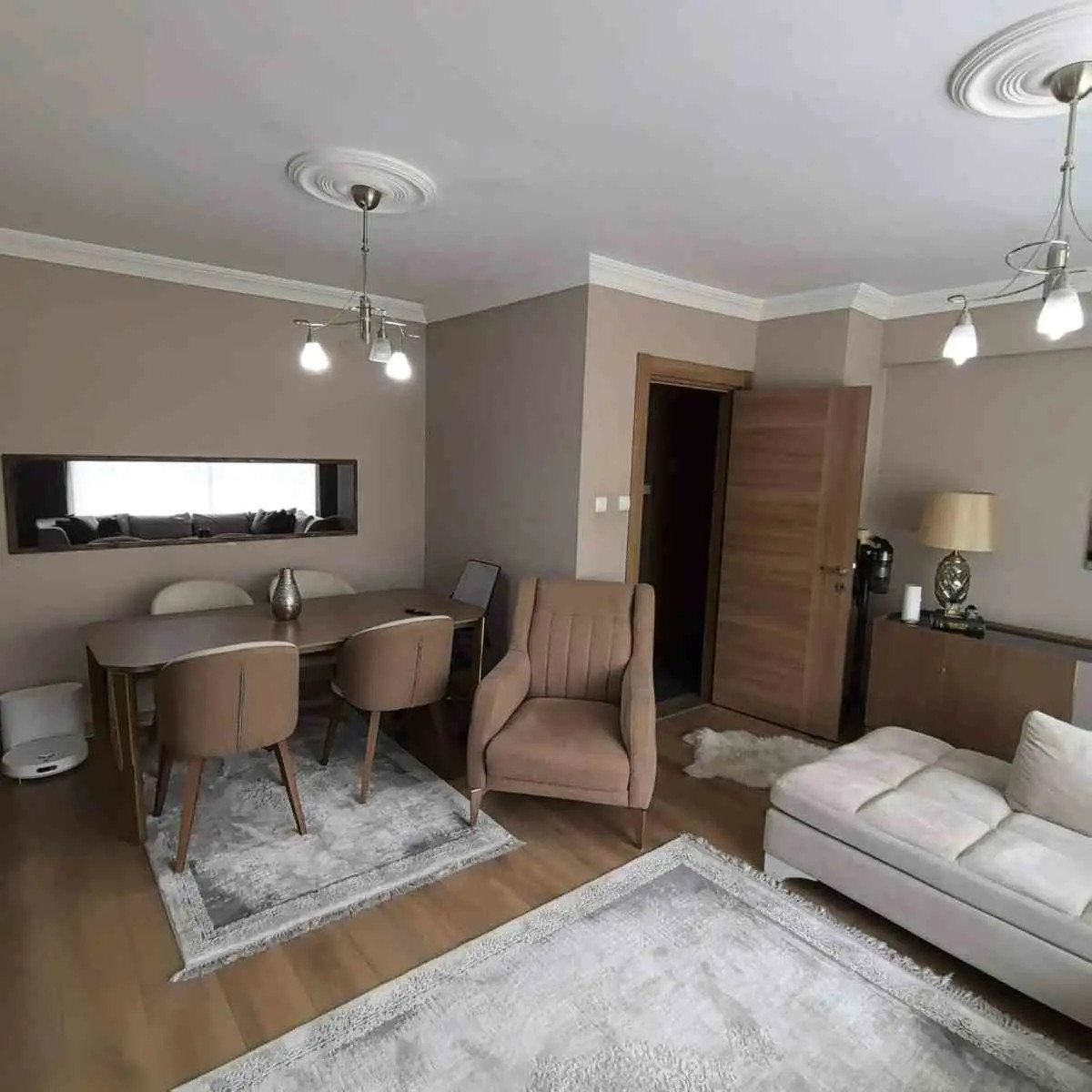 OSMANGAZI MAHALLESINDE SICAK UYGUN FIYATLI BIR YAŞAM ALANI