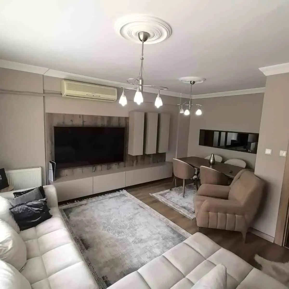 OSMANGAZI MAHALLESINDE SICAK UYGUN FIYATLI BIR YAŞAM ALANI