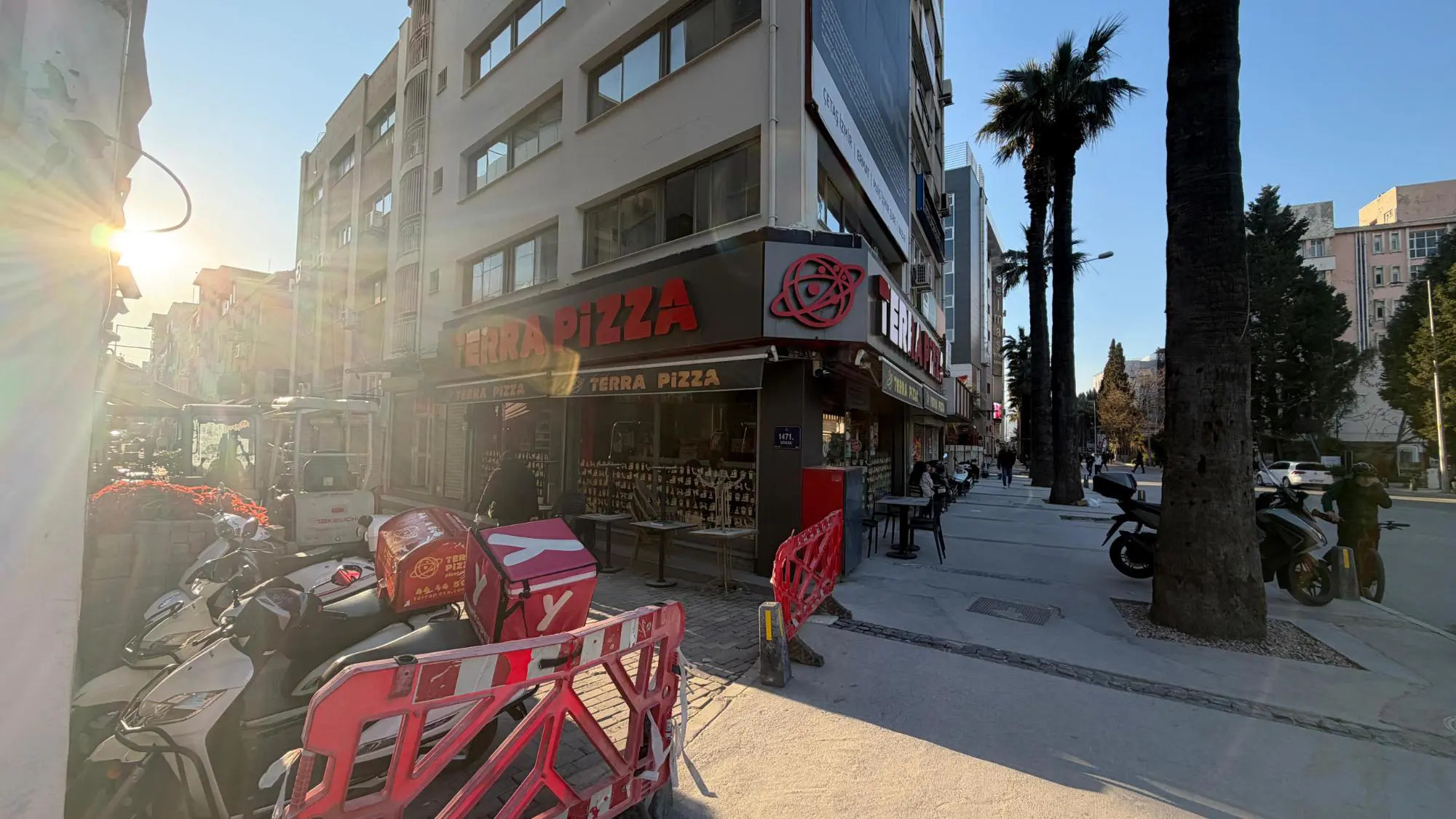 ALSANCAK’TA 68 M² BATARLI DÜKKAN YÜKSEK YAYA TRAFİĞİ TİCARİ POTANSİYEL