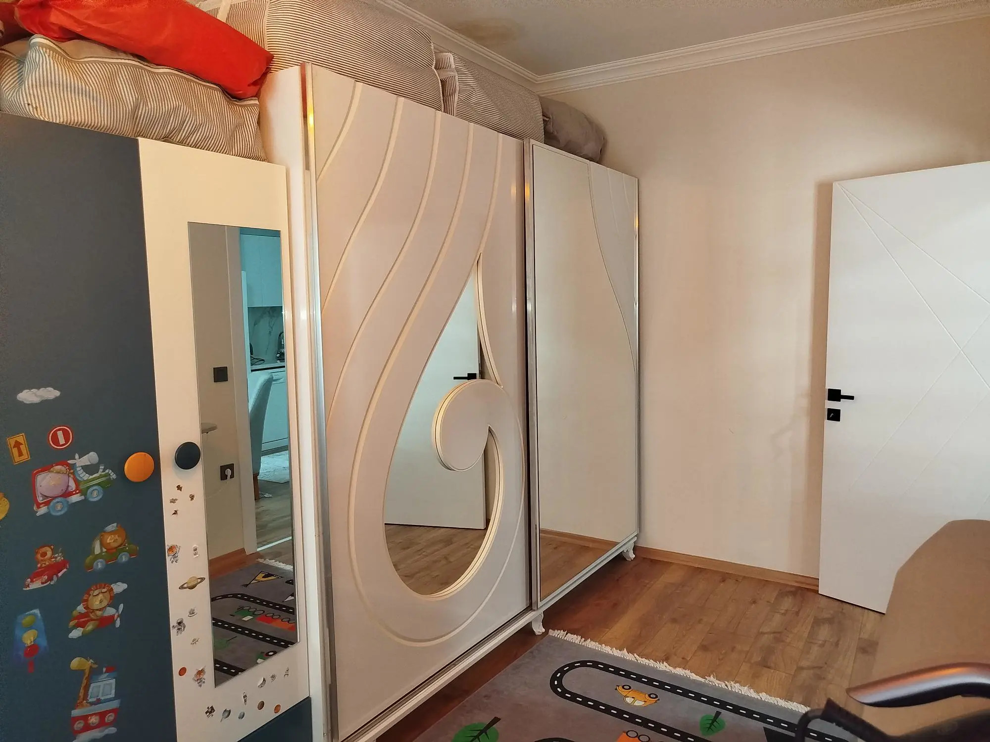 MENEMEN'DE HASTANEYE YAKIN, BAHÇELI 2+1 DAIRE