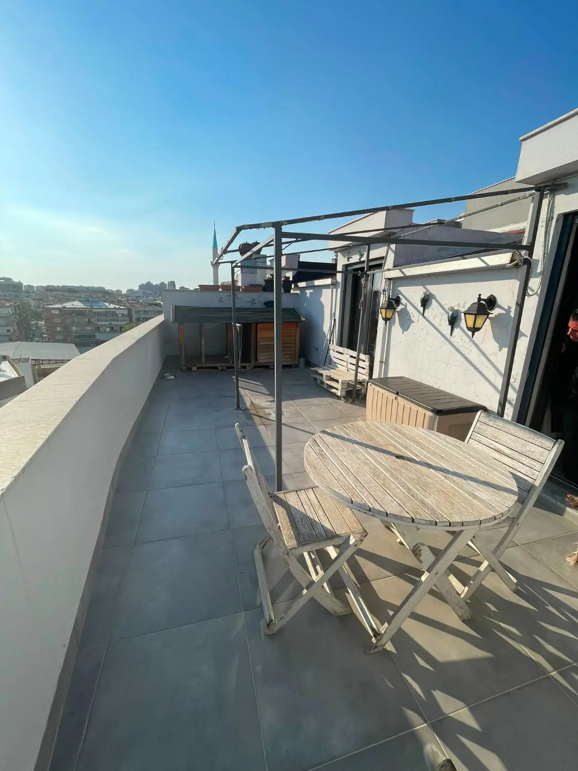KARŞIYAKA YALI MAHALLESI 3+1 / 27 M2 TERASLI / ÇATI DUBLEKS SATILIK DAIRE