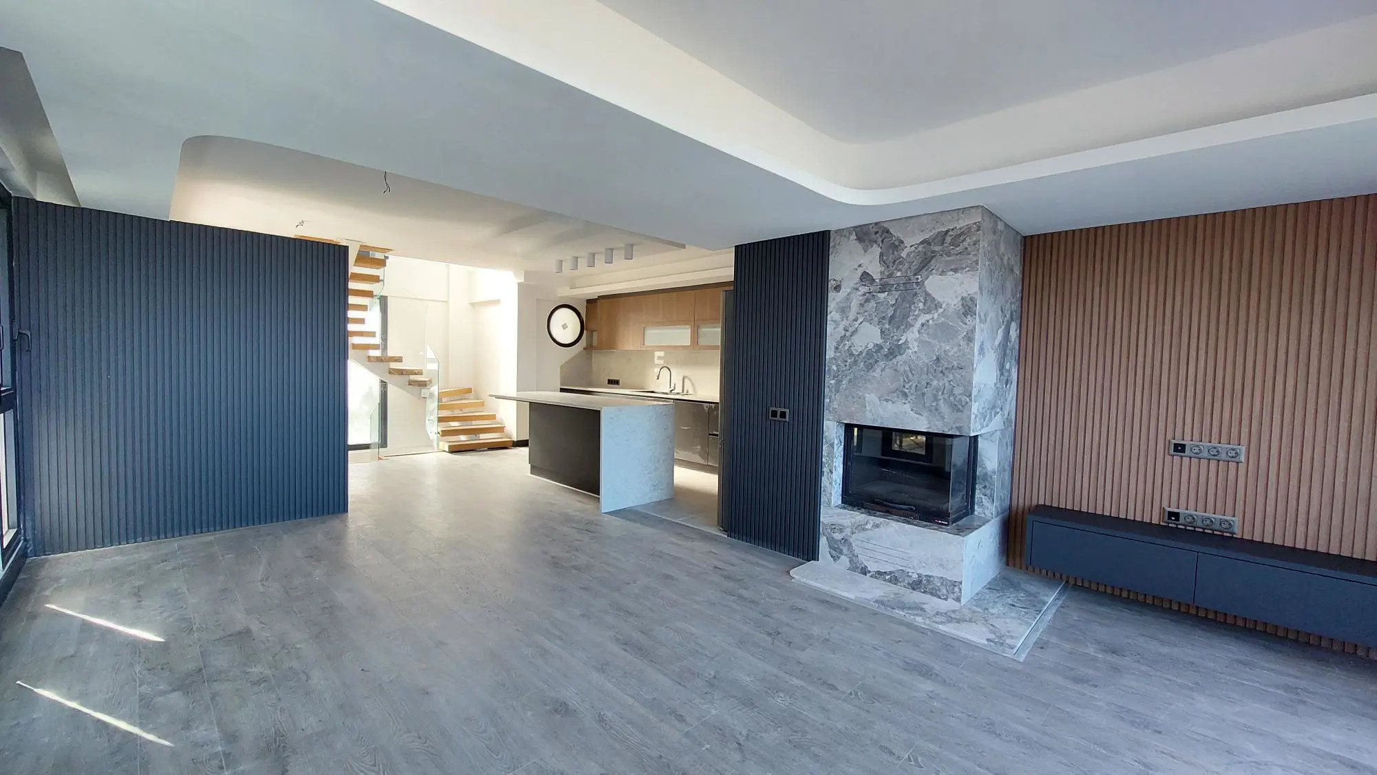 KARABURUN’DA ULTRA LÜKS, PANORAMIK DENIZ MANZARALI VILLA