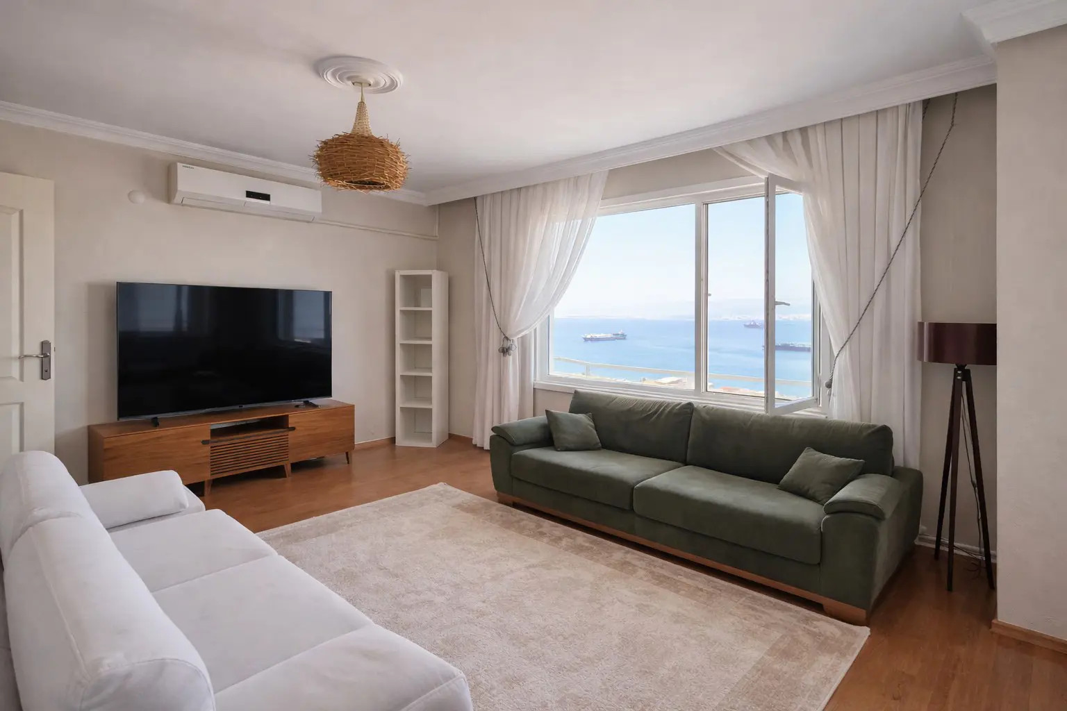 MUHTEŞEM DENİZ MANZARSINA SAHİP SATILIK 2+1 DAİRE